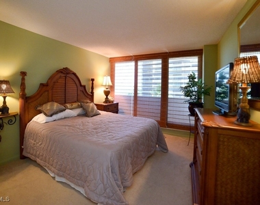 4001 Gulf Shore Boulevard N - Photo Thumbnail 17
