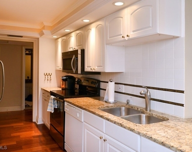 4001 Gulf Shore Boulevard N - Photo Thumbnail 9