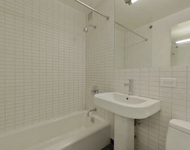 East 39th Street - Photo Thumbnail 4