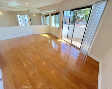 100 Cliff Drive - Photo Thumbnail 38