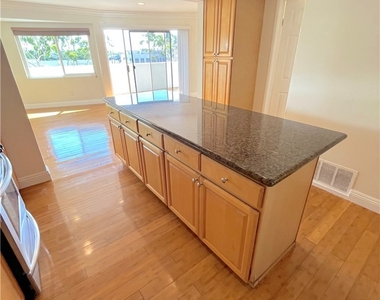 100 Cliff Drive - Photo Thumbnail 32