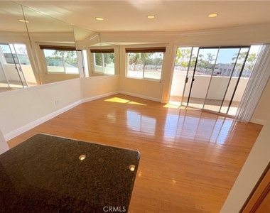 100 Cliff Drive - Photo Thumbnail 34
