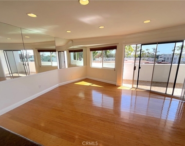 100 Cliff Drive - Photo Thumbnail 33