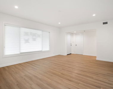 2908 W 141st Place - Photo Thumbnail 11