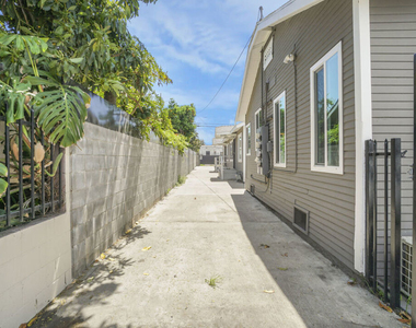 1254 Exposition Boulevard - Photo Thumbnail 18