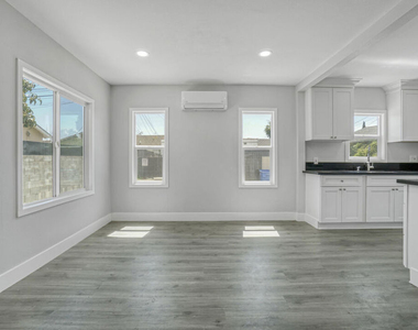 1254 Exposition Boulevard - Photo Thumbnail 9