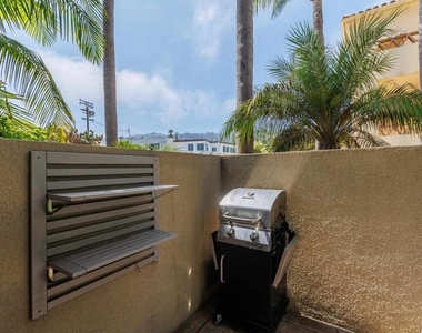 8132 Camino Del Sol - Photo Thumbnail 18