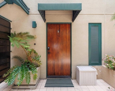 8132 Camino Del Sol - Photo Thumbnail 21