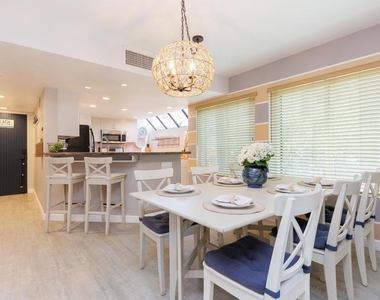 8132 Camino Del Sol - Photo Thumbnail 2