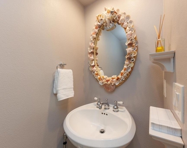 8132 Camino Del Sol - Photo Thumbnail 15