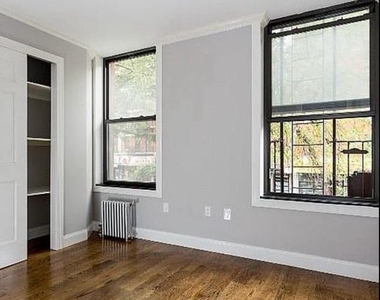 Avenue C - Photo Thumbnail 2