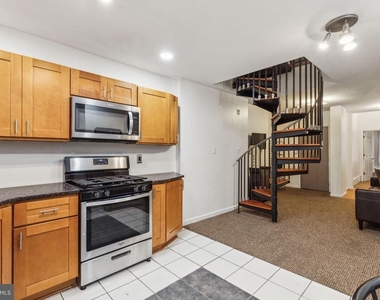 1808 W Diamond Street - Photo Thumbnail 4