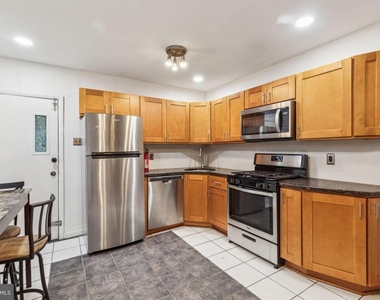 1808 W Diamond Street - Photo Thumbnail 2