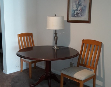 139 Kingsbury Drive - Photo Thumbnail 2