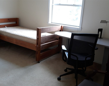 139 Kingsbury Drive - Photo Thumbnail 12