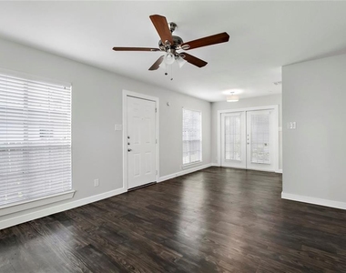 6205 Hyside Dr - Photo Thumbnail 2