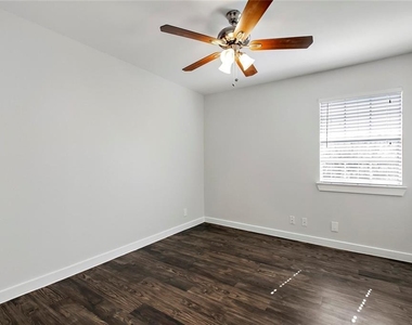 6205 Hyside Dr - Photo Thumbnail 6