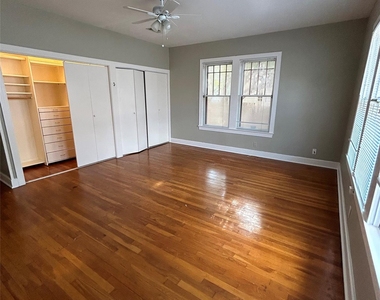1115 W 22 1/2 St - Photo Thumbnail 22
