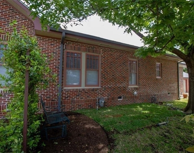 1115 W 22 1/2 St - Photo Thumbnail 29