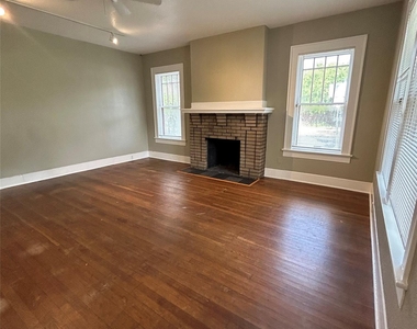 1115 W 22 1/2 St - Photo Thumbnail 3