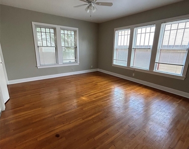 1115 W 22 1/2 St - Photo Thumbnail 21