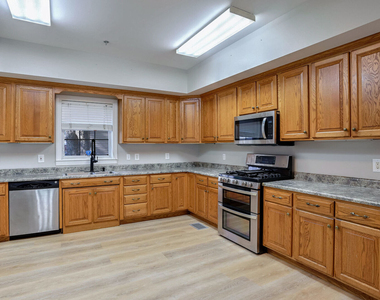 504 E Church Street - Photo Thumbnail 14