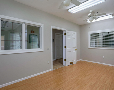 504 E Church Street - Photo Thumbnail 18