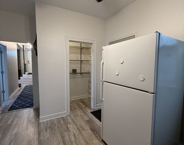 6000 W Seminole Street - Photo Thumbnail 4
