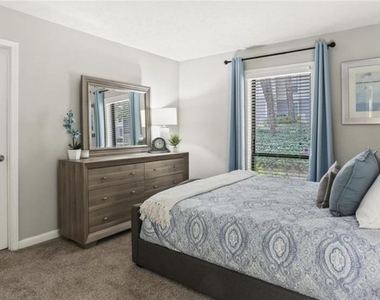 3000 Spring Hill Parkway - Photo Thumbnail 18