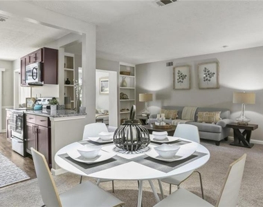 3000 Spring Hill Parkway - Photo Thumbnail 10