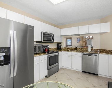 7754 Emerald Circle - Photo Thumbnail 11