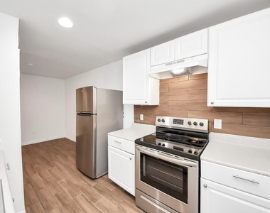 12068 Beechnut Street - Photo Thumbnail 15