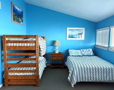 7041 Kingston Cove Lane - Photo Thumbnail 9