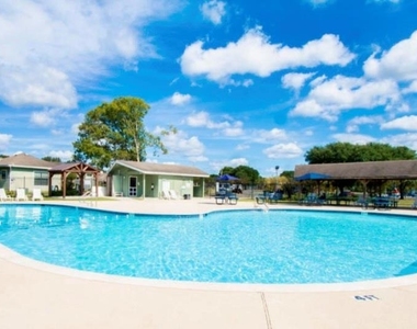 7041 Kingston Cove Lane - Photo Thumbnail 15