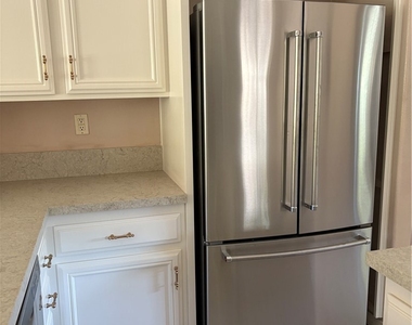 524 Golden West Drive - Photo Thumbnail 9