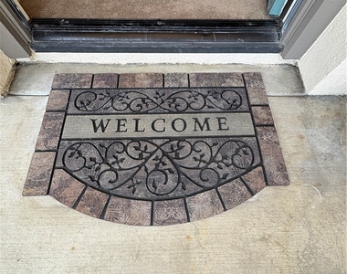 524 Golden West Drive - Photo Thumbnail 2