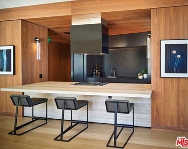 151 S Olive Street - Photo Thumbnail 9