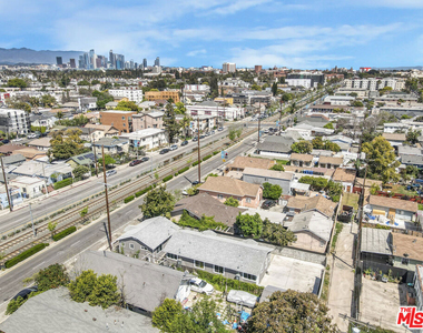 1254 1/2 Exposition Boulevard - Photo Thumbnail 25