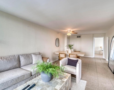 525 N Ocean Boulevard - Photo Thumbnail 5