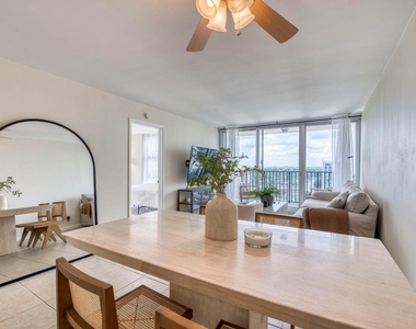 525 N Ocean Boulevard - Photo Thumbnail 2
