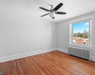 834 W Lancaster Avenue - Photo Thumbnail 4
