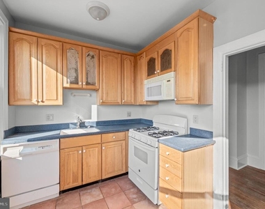 834 W Lancaster Avenue - Photo Thumbnail 1