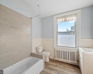 834 W Lancaster Avenue - Photo Thumbnail 6