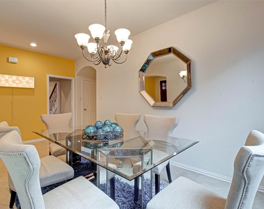 8219 Peppervine Court - Photo Thumbnail 7