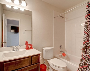8219 Peppervine Court - Photo Thumbnail 30