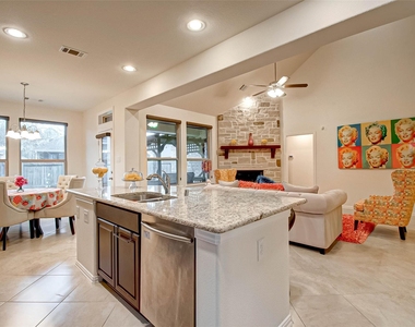 8219 Peppervine Court - Photo Thumbnail 15
