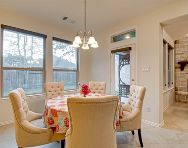 8219 Peppervine Court - Photo Thumbnail 17