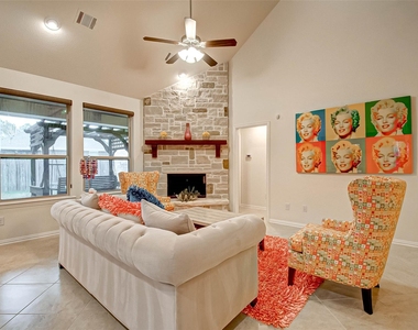 8219 Peppervine Court - Photo Thumbnail 9