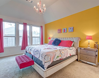 8219 Peppervine Court - Photo Thumbnail 22