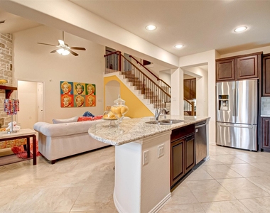 8219 Peppervine Court - Photo Thumbnail 14